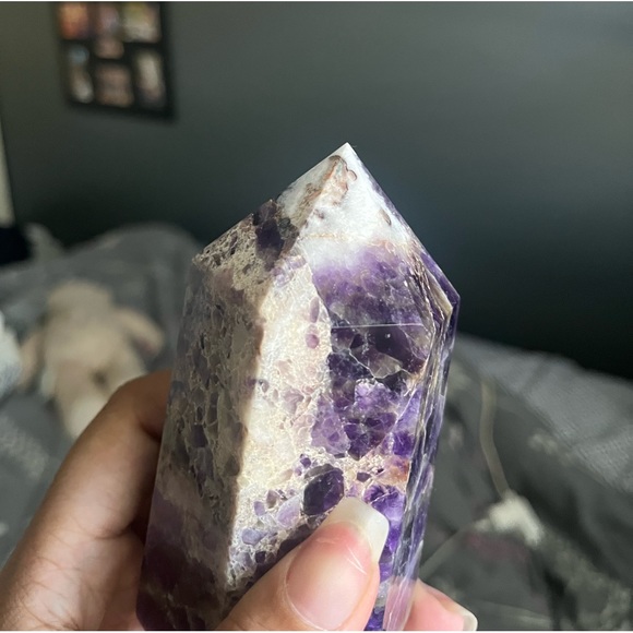 Amethyst Tower - Picture 2 of 5